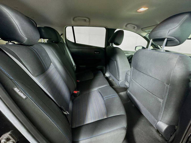 2022 Nissan LEAF SV PLUS