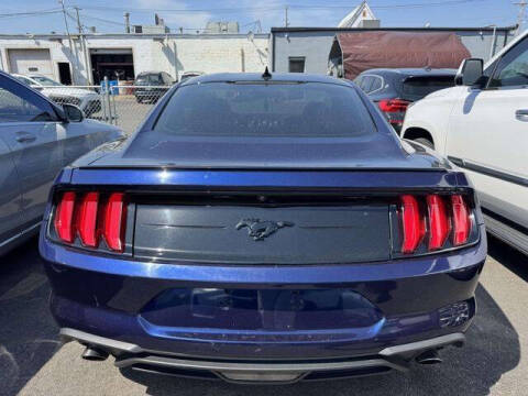 2020 Ford Mustang EcoBoost