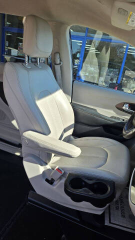 2021 Chrysler Voyager LXi