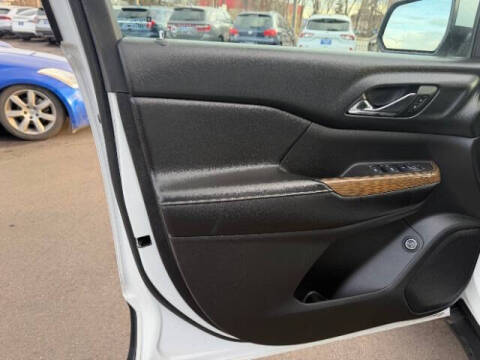 2017 GMC Acadia SLE-2