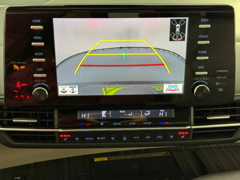 2022 Toyota Sienna Limited 7-Passenger