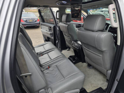 2011 Toyota Sequoia SR5