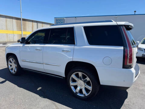 2018 Cadillac Escalade Premium Luxury