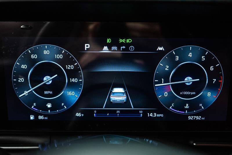 2023 Kia Carnival SX