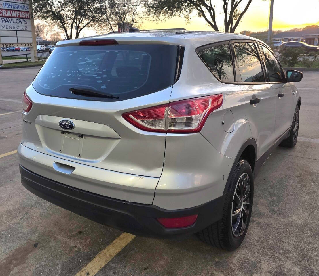 2014 Ford Escape S 4dr SUV - Silver exterior view 5