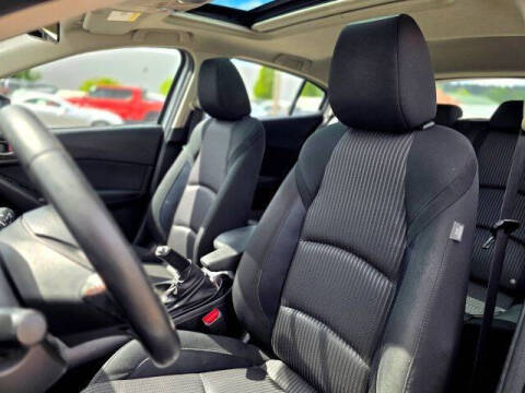 2016 Mazda MAZDA3 i Grand Touring