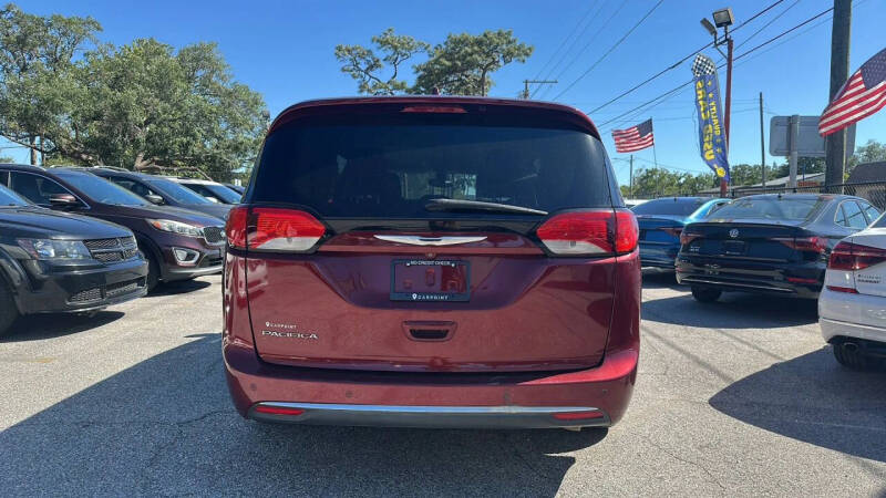 2018 Chrysler Pacifica Touring Plus