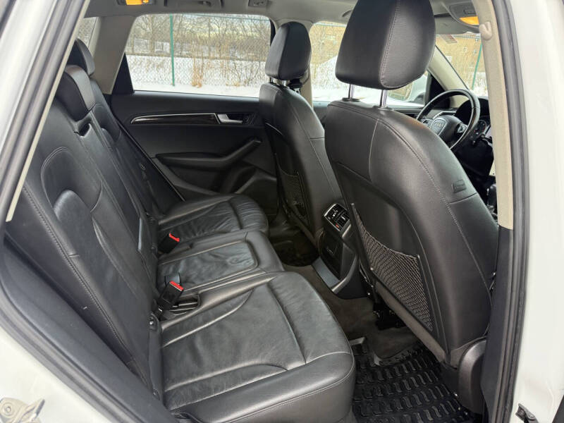 2012 Audi Q5 2.0T quattro Premium Plus