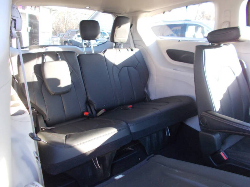 2020 Chrysler Pacifica Touring L