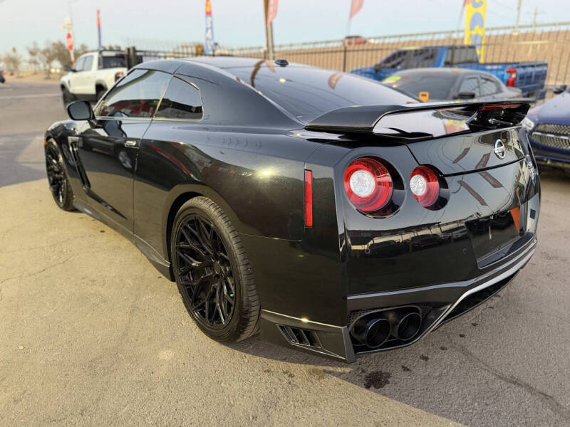 2017 Nissan GT-R Premium