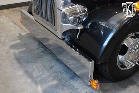1965 Petebilt Mini Big-Rig