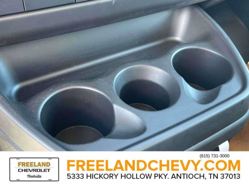 2025 Chevrolet Express 3500