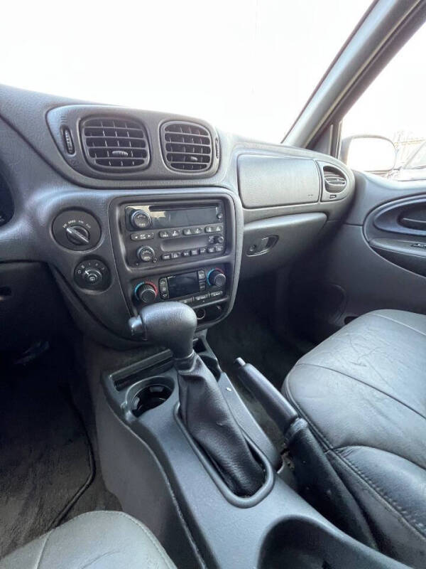 2004 Chevrolet TrailBlazer LT