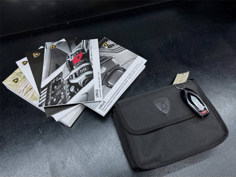 2022 Lamborghini Urus