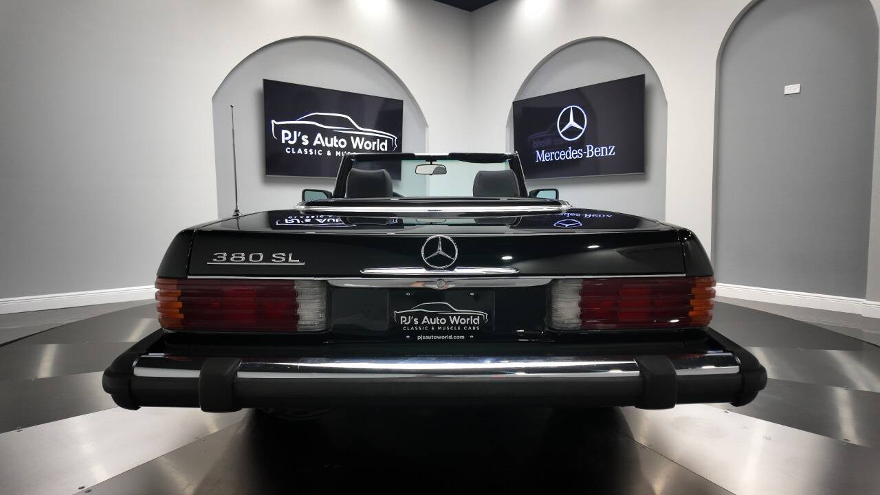 1982 Mercedes-Benz 380-Class 18