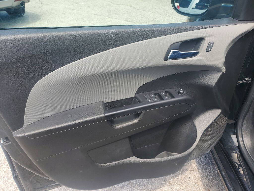 Used Car 2019 Chevrolet Sonic  Sedan 4 Dr. Lt Auto 4dr Sedan Front Wheel Drive For Sale Under $10,000 In San Antonio, Texas