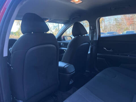 2024 Hyundai Elantra SE