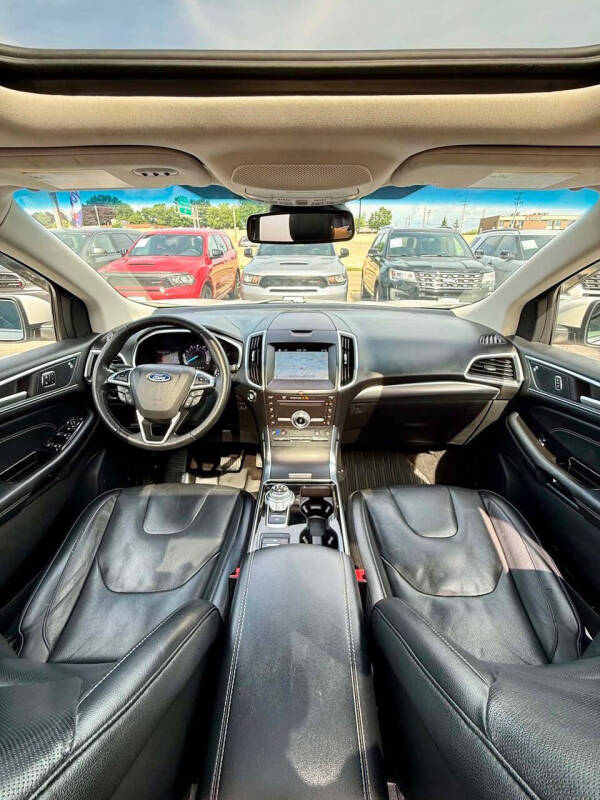 2019 Ford Edge Titanium