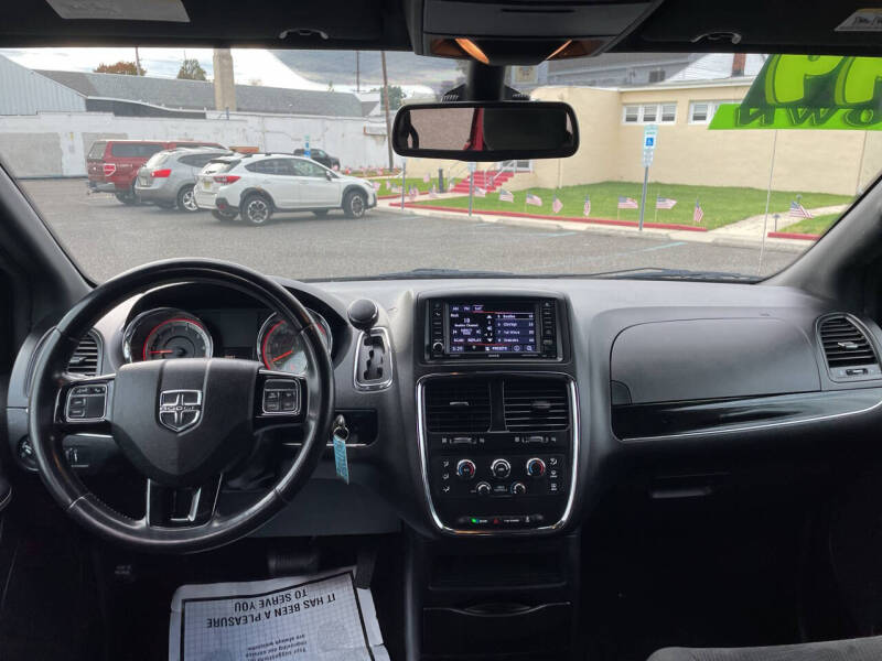 2019 Dodge Grand Caravan SE Plus