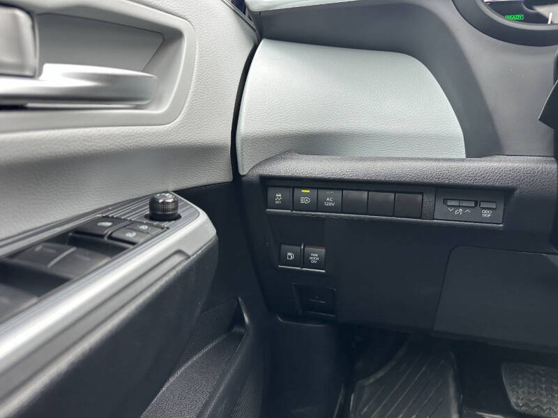 2025 Toyota Sienna XLE 7-Passenger