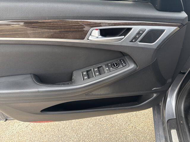 2015 Hyundai Genesis