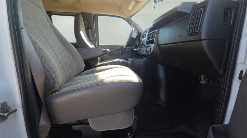 2023 Chevrolet Express LS 3500