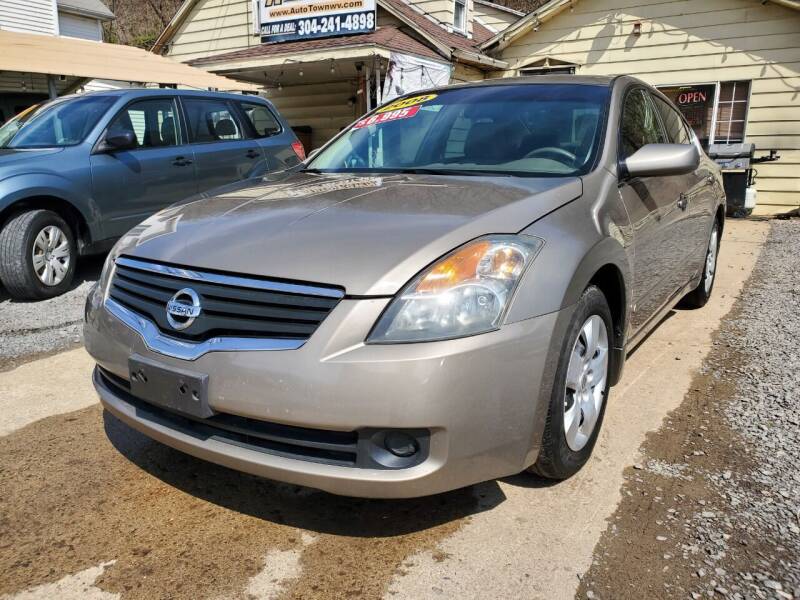 2008 Nissan Altima for sale at Auto Town Used Cars in Morgantown WV