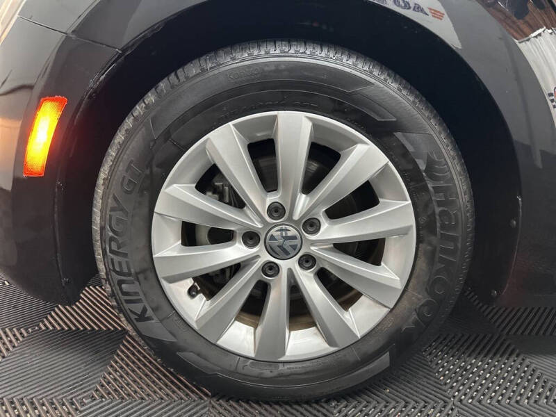 2018 Volkswagen Beetle 2.0T S