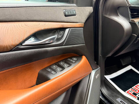 2018 Cadillac Escalade ESV Premium Luxury