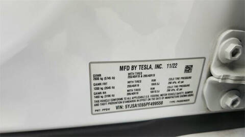 2023 Tesla Model S Plaid