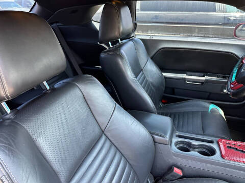 2012 Dodge Challenger R/T Plus