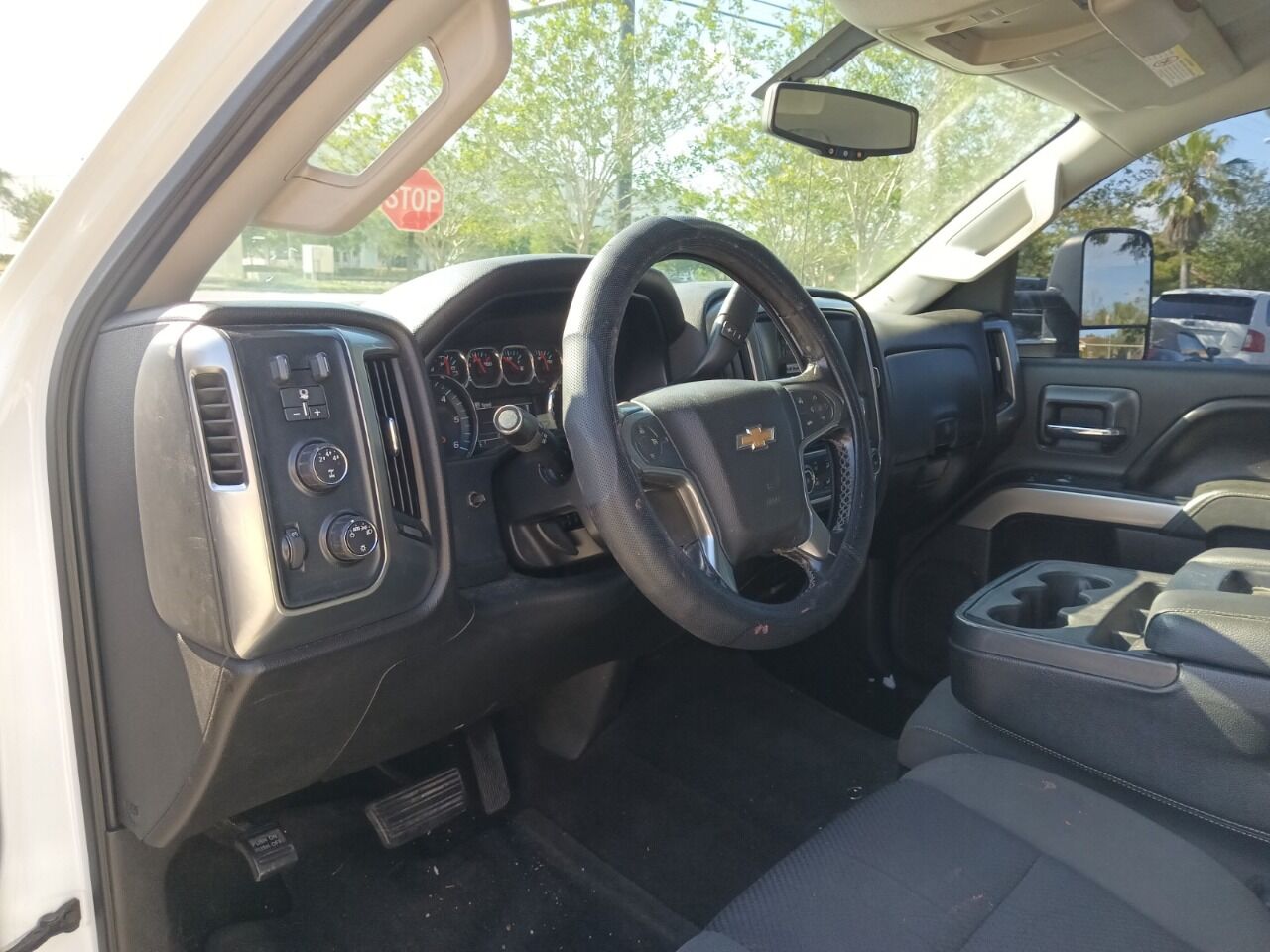 2015 Chevrolet Silverado Pickup - $15,950