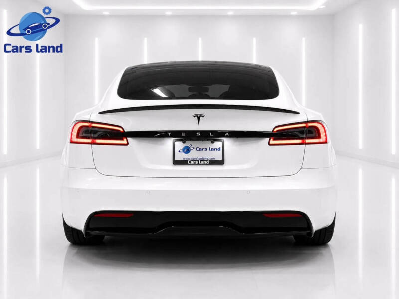 2022 Tesla Model S Plaid