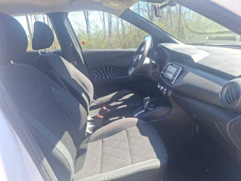 2020 Nissan Kicks S