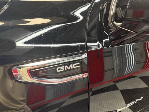 2024 GMC Yukon XL SLE