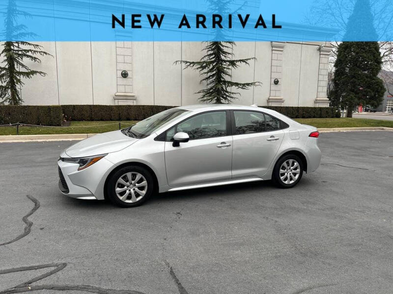 2024 Toyota Corolla LE's photo