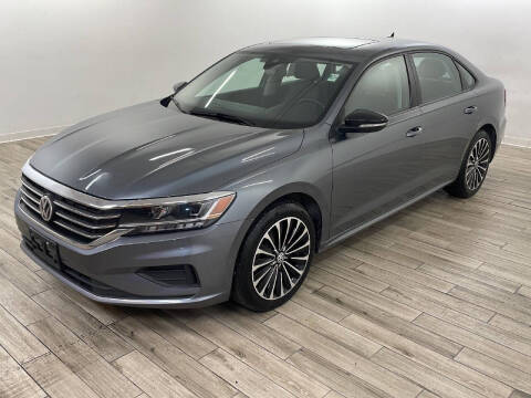 2022 Volkswagen Passat for sale at TRAVERS GMT AUTO SALES - Autos para ti in Florissant MO