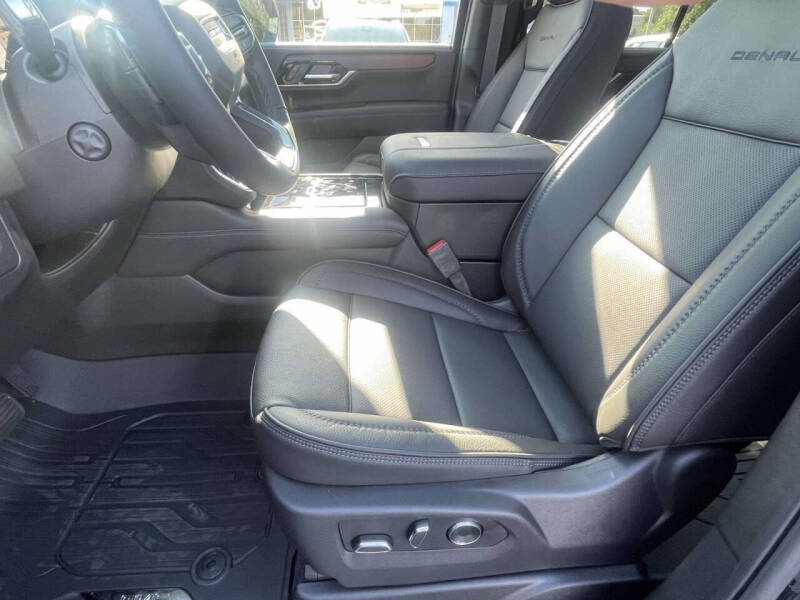 2025 GMC Yukon Denali