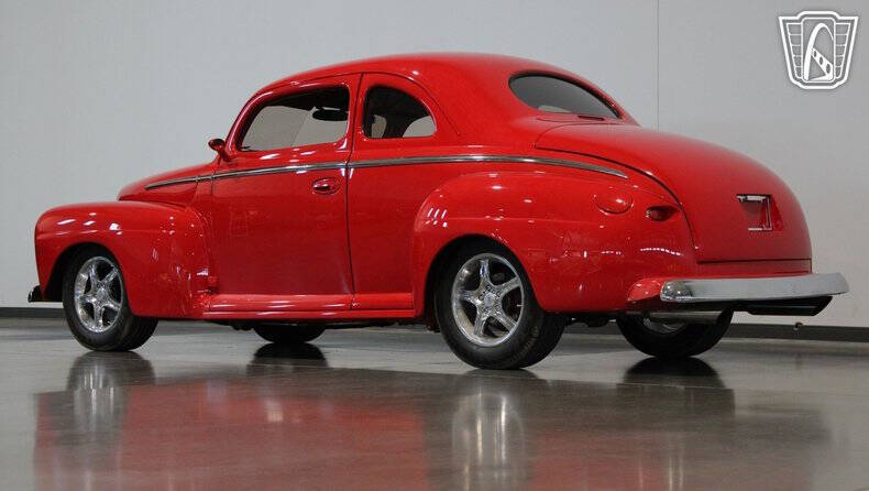 1948 Ford Deluxe