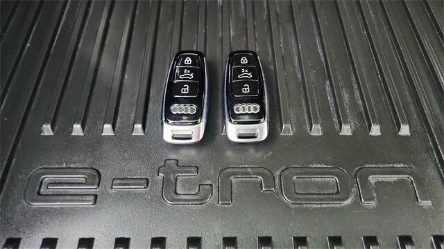 2024 Audi Q8 e-tron quattro Prestige