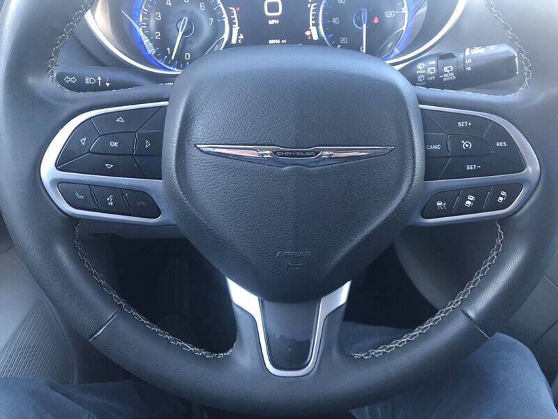 2022 Chrysler Pacifica Touring L