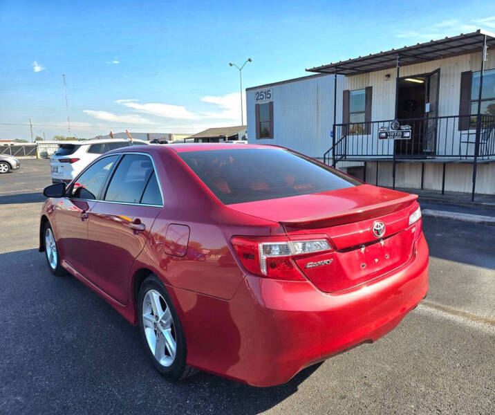 2014 Toyota Camry SE
