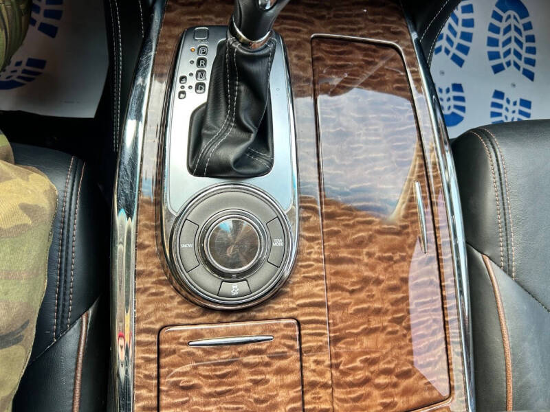 2017 Nissan Armada Platinum