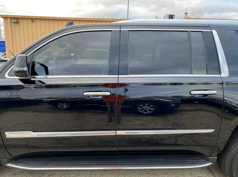 2018 Cadillac Escalade ESV Luxury