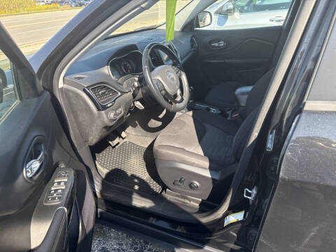 2019 Jeep Cherokee Latitude