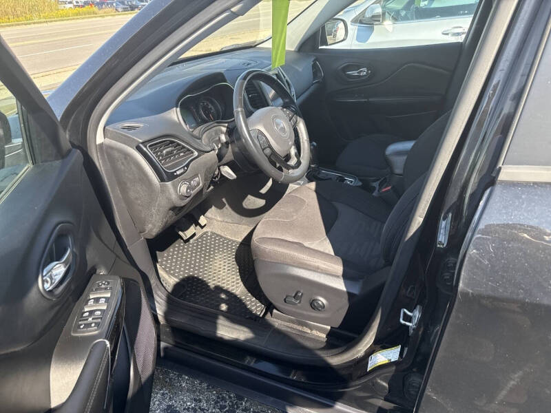 2019 Jeep Cherokee Latitude