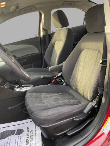 2019 Chevrolet Sonic LT Auto