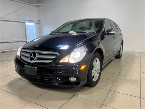 2008 Mercedes-Benz R-Class for sale at ROADSTERS AUTO in Houston TX