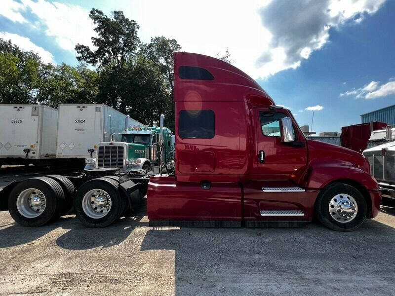 2018 International LT625