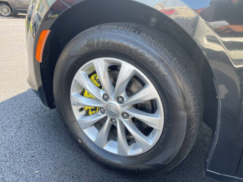 2017 Chrysler Pacifica Touring-L